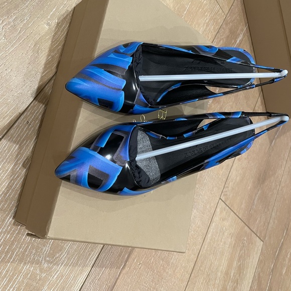 Burberry Graffiti pumps/slingbacks - Picture 3 of 4